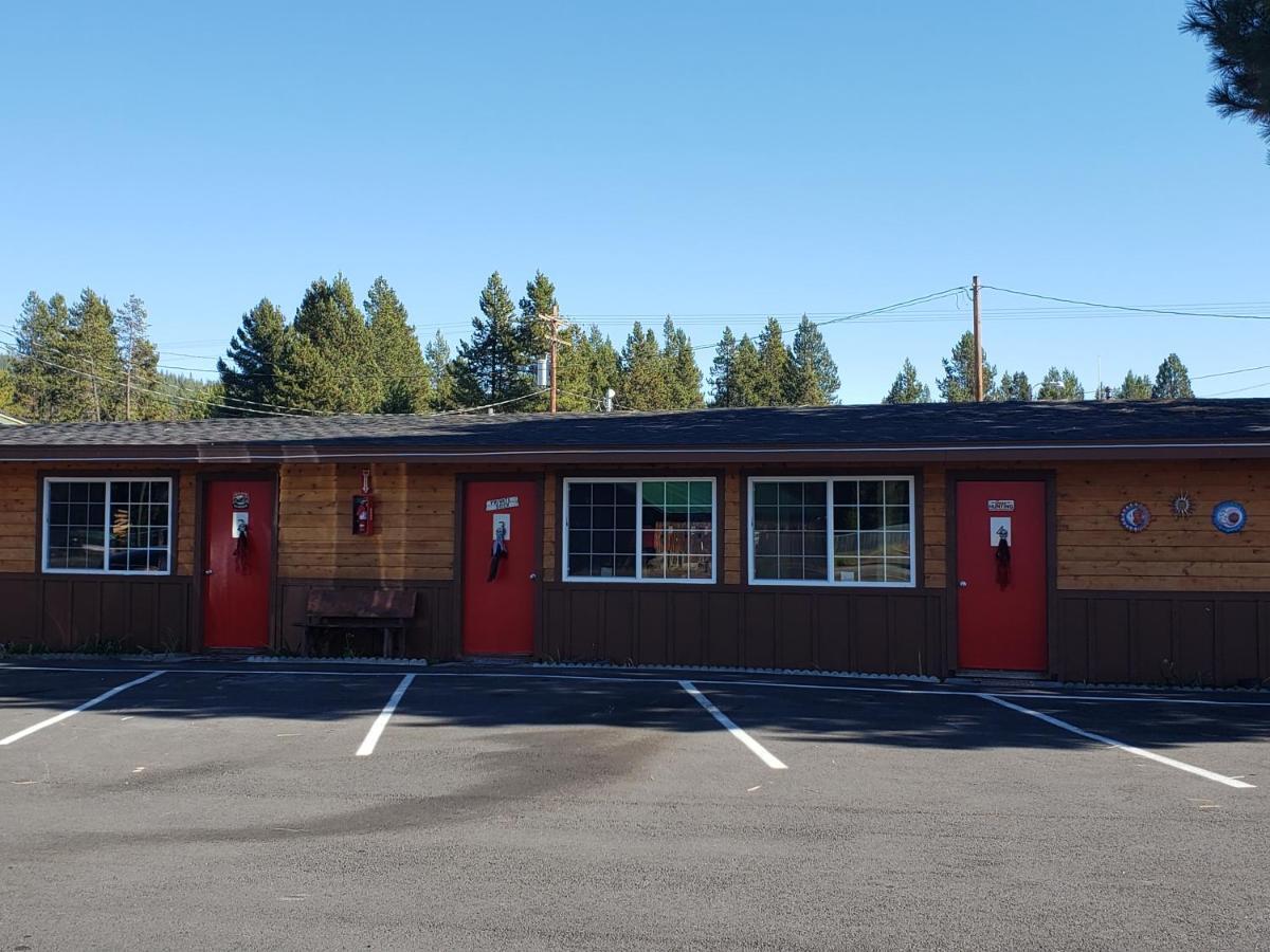 Crescent Moon Motel Exterior photo